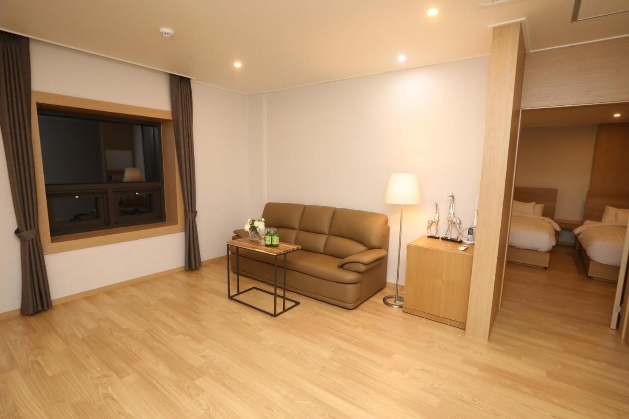 Daedunsan Hotel Wanju Exterior photo